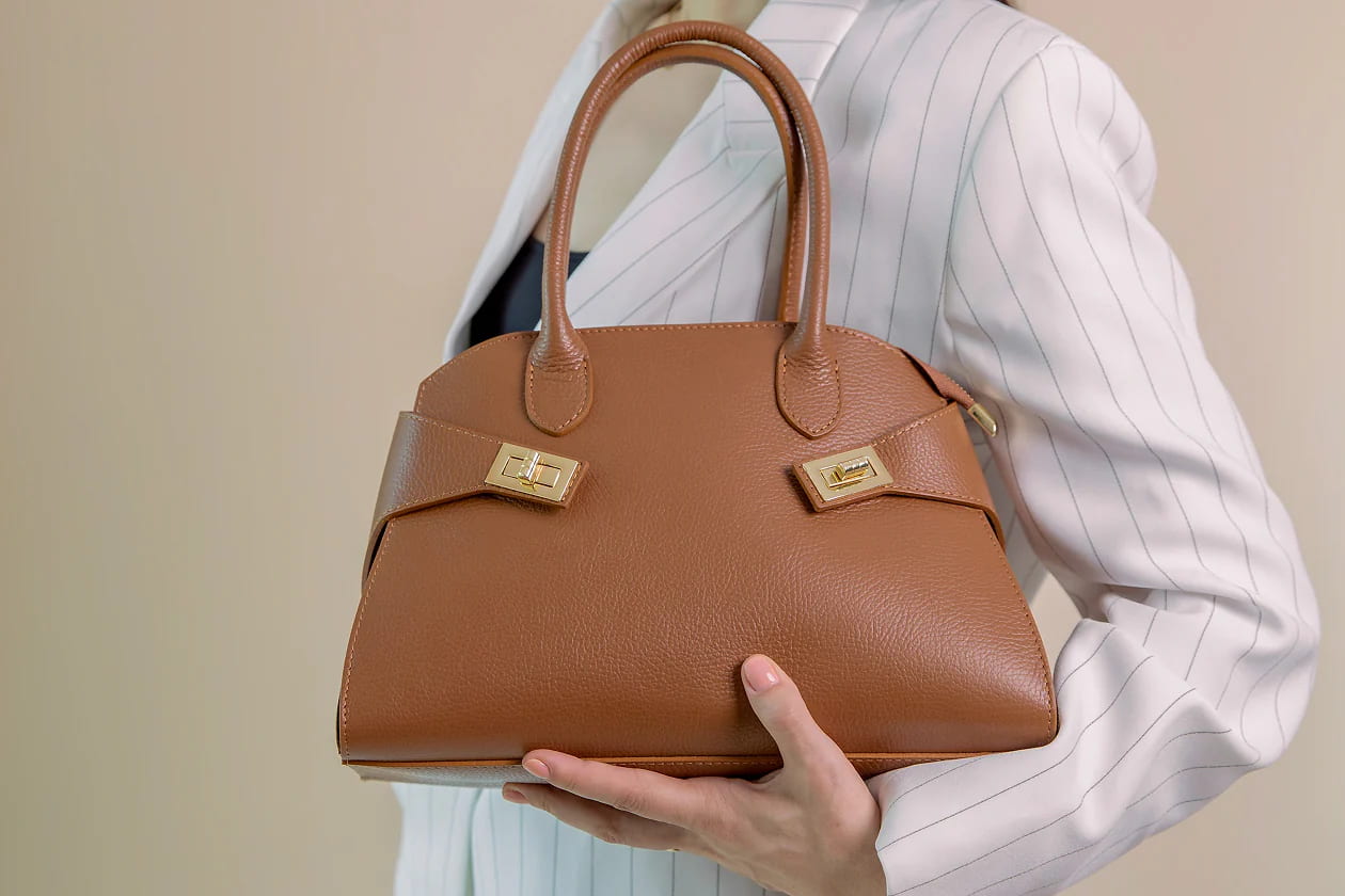 Where to Shop for Italian Handbags Online in the UAE